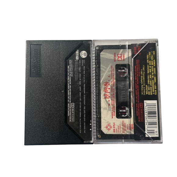Vintage 80's Def Leppard Pyromania & Hysteria Cassette Tapes Made In Canada - Picture 3 of 9